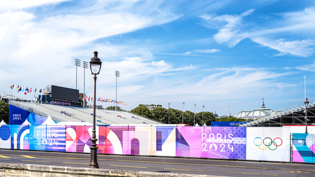 Paris 2024 : tribunes et stades aux Invalides (Tir &agrave; l'arc) pour les jeux olympiques et paralympiques d'&eacute;t&eacute; &agrave; Paris. France