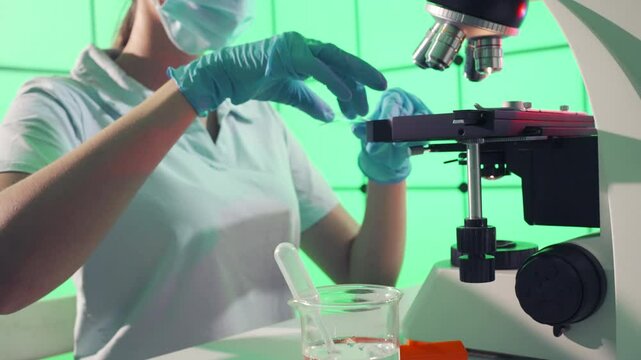 examination of a slide with a tissue sample for pathology microscopy