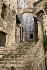 Fototapeta premium Detalle de calle antigua y medieval de pueblo de Italia. Calle de Perugia