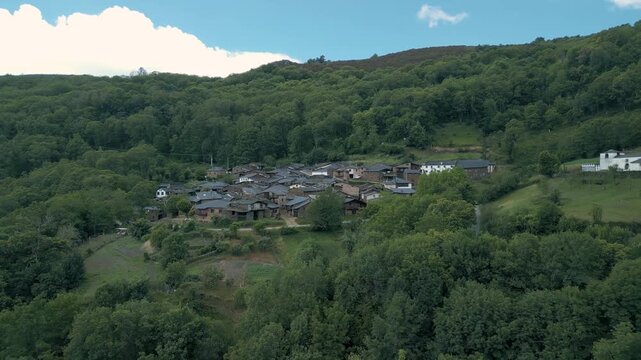 Casa Teixeira Lodging Surrounded By Green Forest