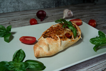 Crispy Pizza dough boats filled with pasta