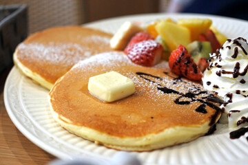 パンケーキとフルーツ