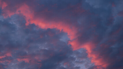 Fototapeta premium Dramatic red, orange, purple clouds