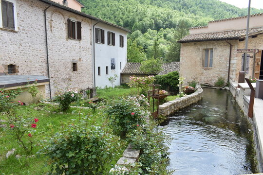 Rasiglia, umbria, borgo dell'acqua
