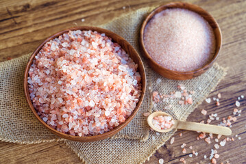 Pink Himalayan salt in wooden  bowl