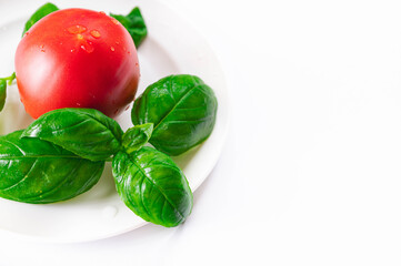 トマトとバジル