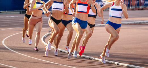 women athletes running 800 metres final race