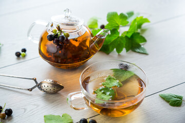 herbal tea from currant leaves and berries