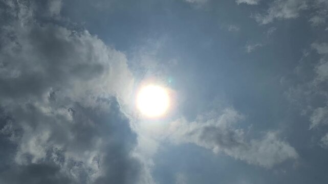 구름,먹구름,뭉게구름,새털구룸,하늘,태양,한국