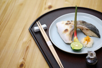 Buri kama shioyaki ( salt-grilled yellowtail collar ), Japanese cuisine