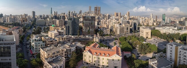 Naklejka premium Panoramic view of Beirut's skyline showcasing modern and historic architecture.