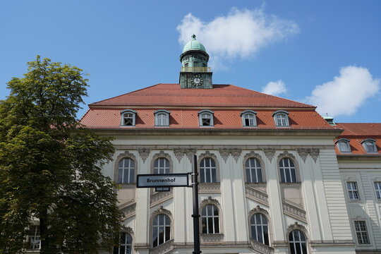 Geb&auml;ude des Deutschen Herzzentrums in Berlin am 24.07.2024