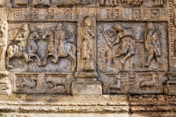 verona, italien - fassade an der basilika san zeno maggiore