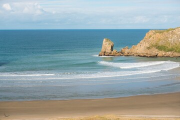Heavy waves hitting the Beach at Castlepoint © Louis