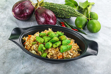 Stir fried rice with chicken