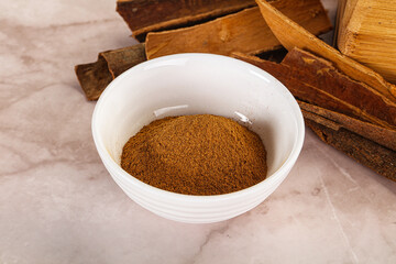 Natural Cinnamon powder with sticks