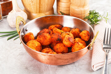 Baked baby potato with paprika