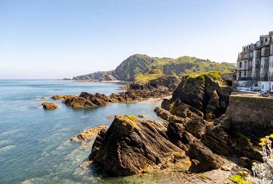 View across the rocky bay from Capstone Hill in the Devonshire town of Ilfracombe