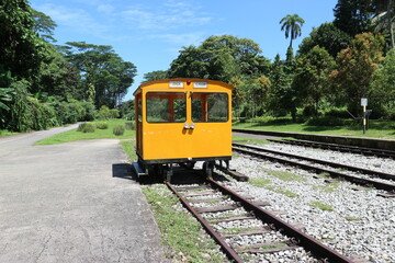 Naklejka premium シンガポール 廃駅の保守車両