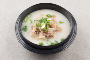   Doganitang is a soup made by boiling beef’s kneecaps.