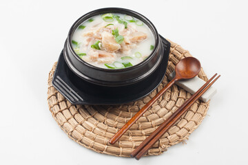   Doganitang is a soup made by boiling beef’s kneecaps.