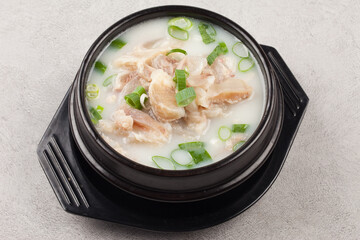   Doganitang is a soup made by boiling beef’s kneecaps.