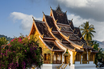 Fototapeta premium Wat Ho Pha Bang temple in Luang Prabang