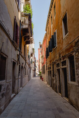 Fototapeta premium magnifique vue d'une ruelle de la ville de Venise en Italie