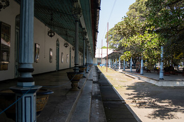 Obraz premium A Covered Corridor of a Traditional Building in Solo, Indonesia.