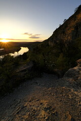 Abend über dem Naturschutzgebiet Grainberg-Kalbenstein am Main bei Karlstadt, Landkreis Main-Spessart, Unterfranken, Bayern, Deutschland.