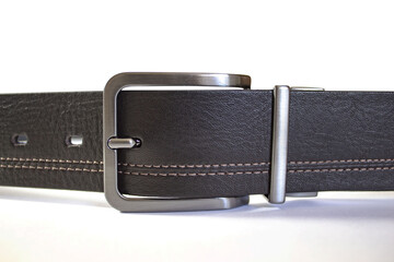 Men's leather belt with chrome buckle