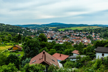 Fototapeta premium Ein kleiner Spaziergang am Rande des Thüringer Waldes zur Hallenburg vom Skigebiet Knüllfeld - Steinbach-Hallenberg - Thüringen - Deutschland