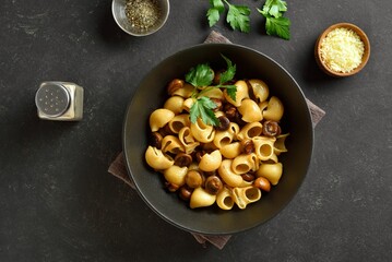 Pipe rigate pasta with roasted mushrooms