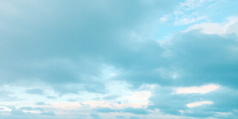 Obraz premium Summer clouds abstract graphics creative background pattern soft effect live atmosphere, sunny, clear, fluffy sun light effect on the column white clouds color reflection image wallpaper banner templt