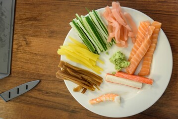 Warzywa i ryby na talerzu © TM 360