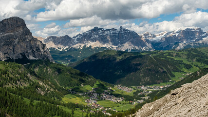Fototapeta premium Breathtaking Gardena Pass: Stunning Mountain Landscape Seen from Sella Group Trail