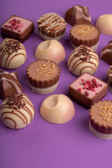 set, present, calorie, group, luxury, praline, truffle, milk, assortment, candy, romance, chocolate, sugar, tasty, many, food, cocoa, sweet, dessert, background