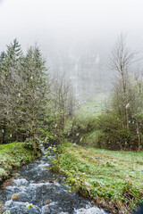 Paysage de Lauterbrunnen en neige 
