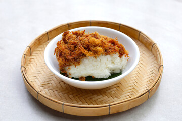 Sticky rice with flossy pork