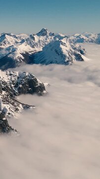 Invierno en la Monta&ntilde;a - Drone Video Vertical