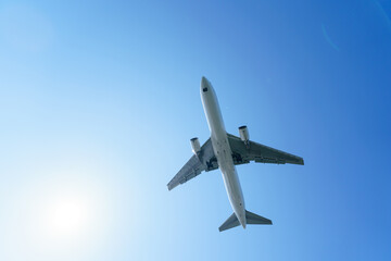 飛行機　青空