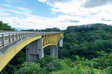 Fototapeta premium 八ヶ岳高原大橋の風景