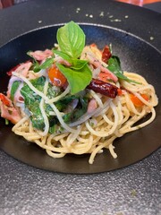 spaghetti with seafood