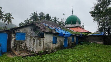 Pirwadi Darga, Pirwadi, Nagaon, Uran, Navi Mumbai, Maharashtra  © sumit