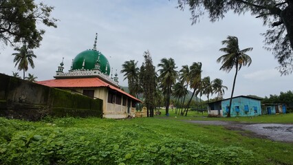 Pirwadi Darga, Pirwadi, Nagaon, Uran, Navi Mumbai, Maharashtra  © sumit
