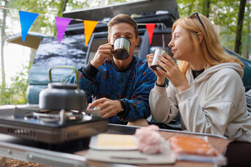 Charming Tea Moments with a Couple and Their Nature-Filled Camper