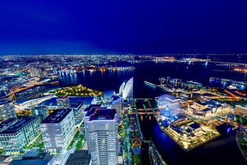 横浜市、ランドマークタワーからの夜景（コスモワールド方面）