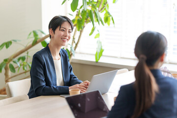 女性　ビジネス