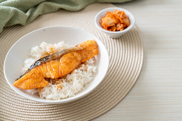 Grilled Salmon with Soy Sauce Rice Bowl