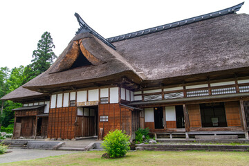 目黒邸の茅葺屋根